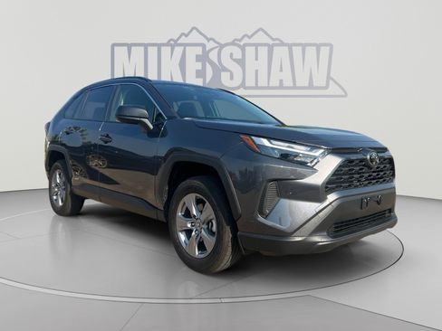 Used 2025 Toyota RAV4 LE AWD/4WD image 7