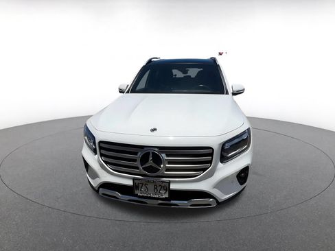 Used 2025 Mercedes-Benz GLB 250 4MATIC image 4