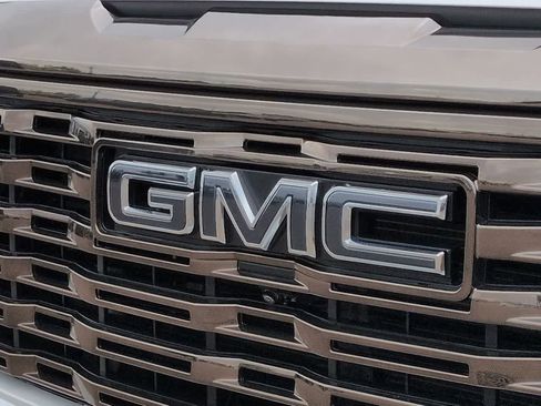 Used 2023 GMC Sierra 1500 Denali Ultimate AWD/4WD image 11