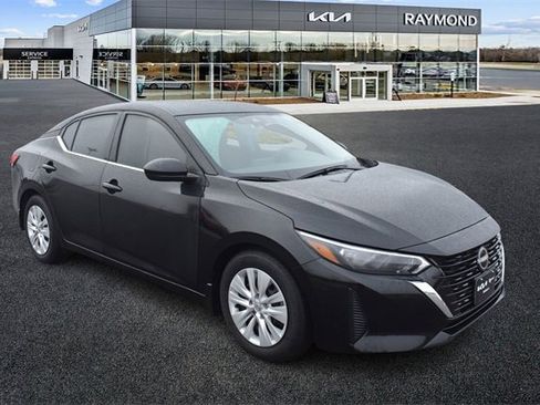 Used 2025 Nissan Sentra S image 1