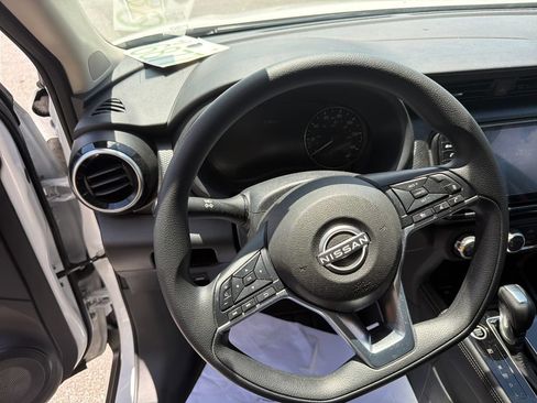 Used 2024 Nissan Kicks SV w/ Exterior Package FWD image 12