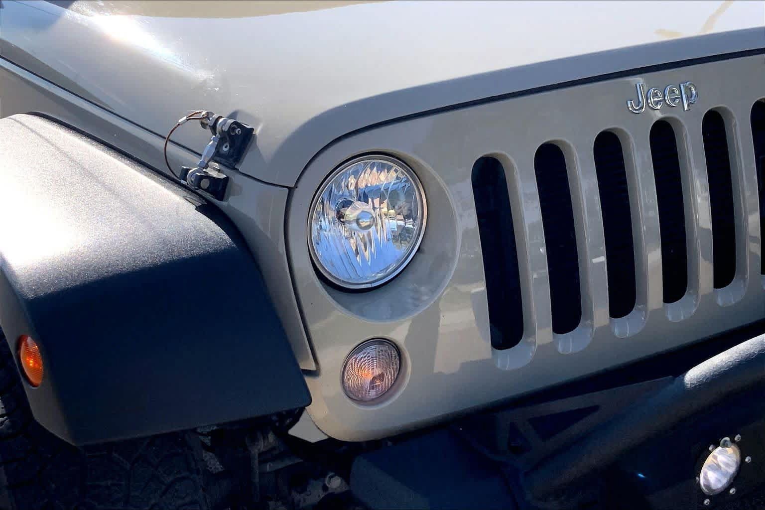 Used 2017 Jeep Wrangler Sport AWD/4WD image 28