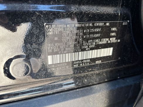 Used 2025 Toyota RAV4 LE image 28