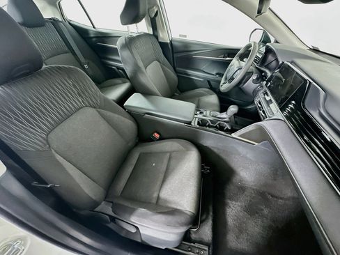 Used 2025 Toyota Camry LE FWD image 31