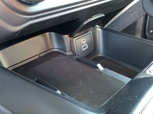 New 2025 Ford Bronco Badlands image 27