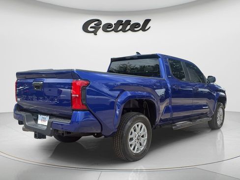 Used 2025 Toyota Tacoma SR5 RWD image 5