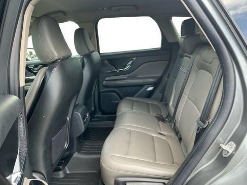Certified 2025 Lincoln Corsair FWD image 21