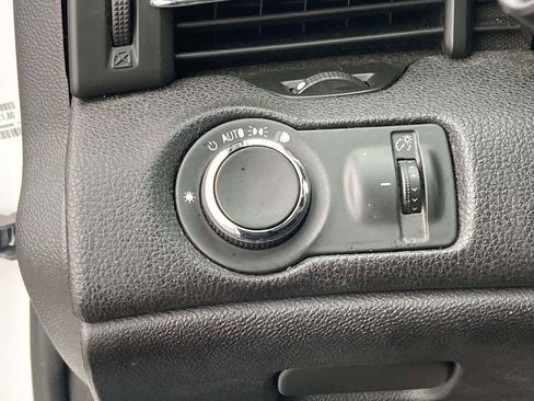 Used 2016 Chevrolet Malibu LT image 26