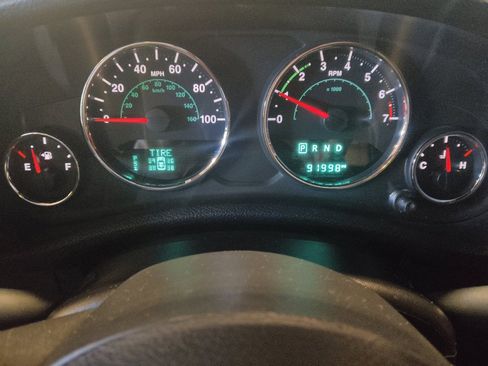 Used 2016 Jeep Wrangler Unlimited Sahara w/ Connectivity Group image 23