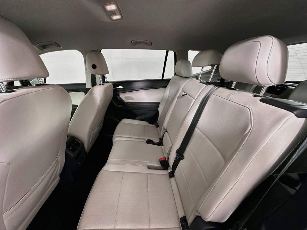 Used 2021 Volkswagen Tiguan SE FWD image 24