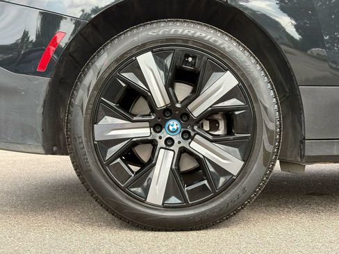 Used 2024 BMW iX xDrive50 AWD/4WD image 10