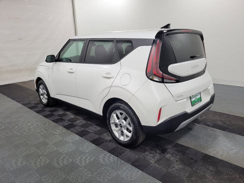 Used 2025 Kia Soul S image 3