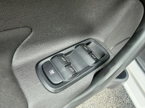Used 2016 Ford Fiesta SE FWD image 10