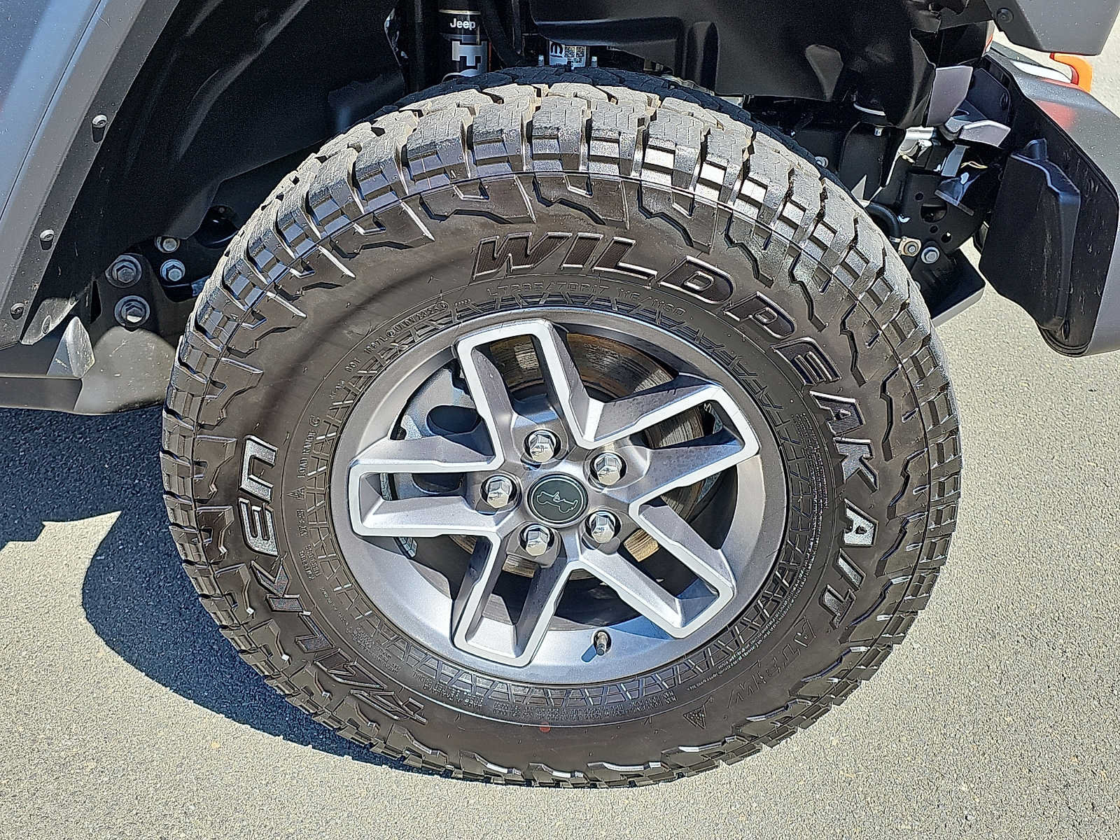 Used 2026 Jeep Gladiator Mojave AWD/4WD image 8