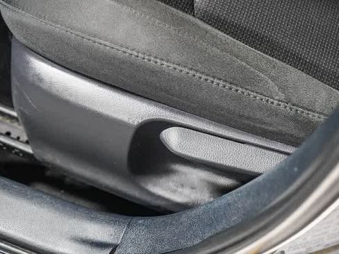 Certified 2020 Toyota Prius LE image 22