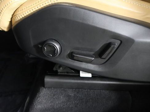 Used 2024 Volvo XC90 B6 Ultimate w/ Protection Package Premier image 37