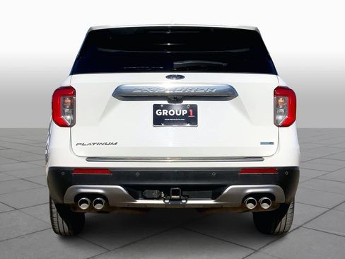 Used 2020 Ford Explorer Platinum w/ Premium Technology Package image 8