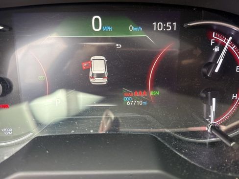 Used 2019 Toyota RAV4 Limited w/ Advanced Technology Package image 14