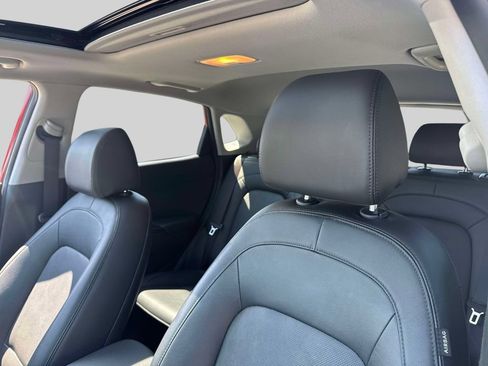 Used 2022 Hyundai Kona Limited AWD/4WD image 20