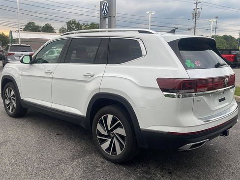 Used 2024 Volkswagen Atlas SEL AWD/4WD image 6