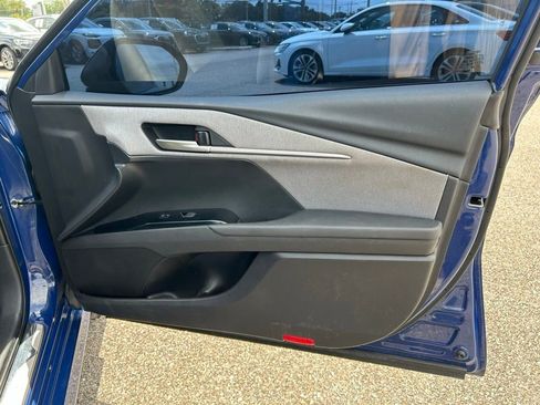 Used 2025 Toyota Camry LE w/ Convenience Package FWD image 45