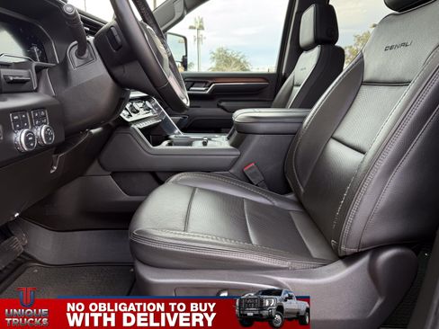 Used 2024 GMC Sierra 2500 Denali w/ Technology Package image 18