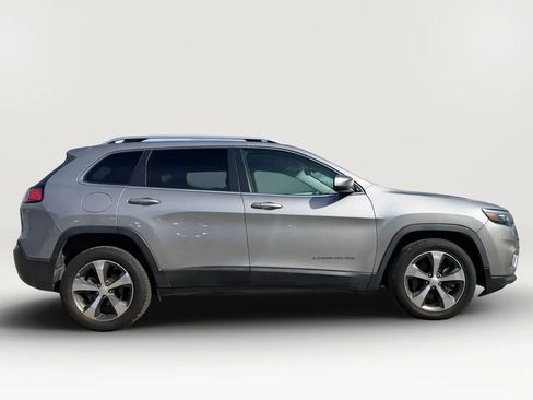 Used 2020 Jeep Cherokee Limited FWD image 8