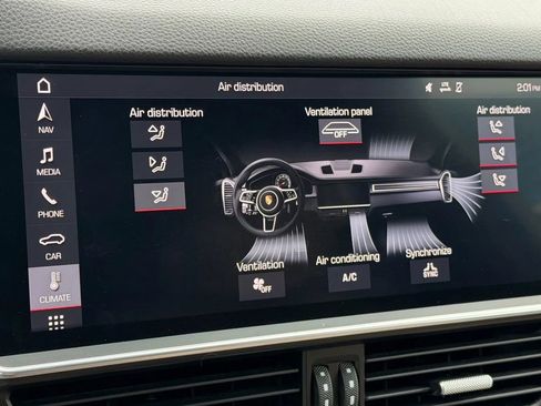 Used 2019 Porsche Cayenne S w/ Premium Plus Package AWD/4WD image 40