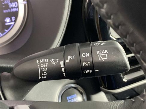 Used 2022 Toyota Highlander LE image 18