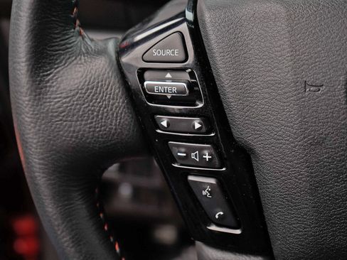 Used 2022 Nissan Frontier Pro-X RWD image 16