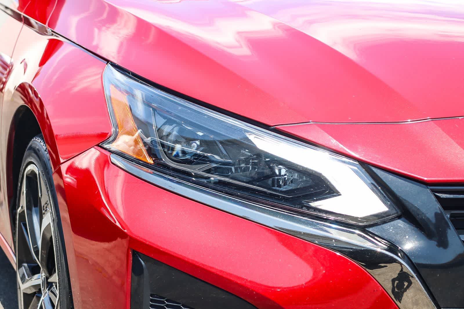 Used 2024 Nissan Altima 2.5 SR FWD image 8