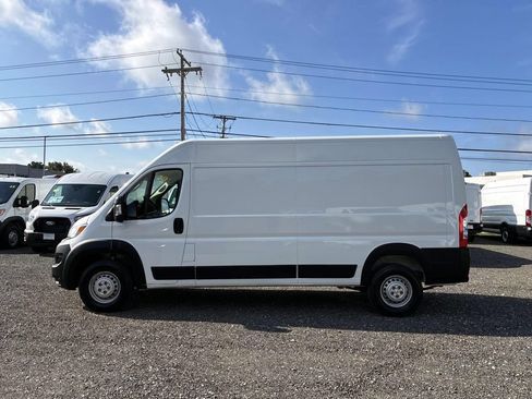 Used 2025 RAM ProMaster 3500 w/ Convenience Group FWD image 4