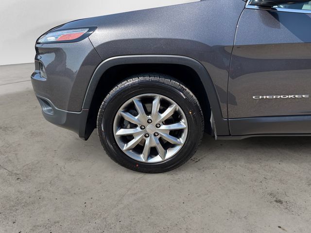 Used 2018 Jeep Cherokee Limited AWD/4WD image 9