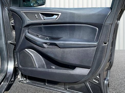 Used 2020 Ford Edge SEL w/ Convenience Package image 18