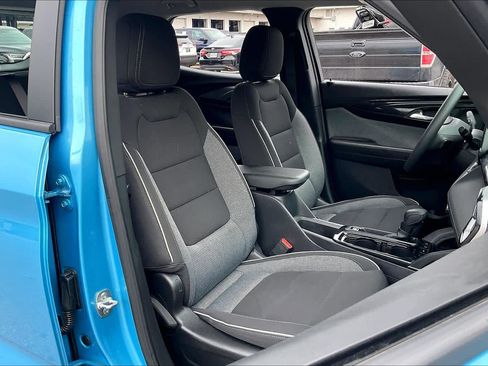 Used 2025 Chevrolet TrailBlazer LS w/ LS Confidence Package image 8