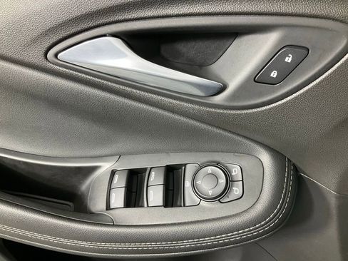 Used 2021 Buick Encore GX Select image 14