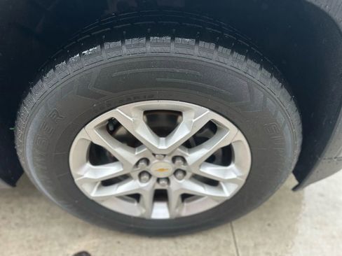 Used 2020 Chevrolet Traverse LS image 12