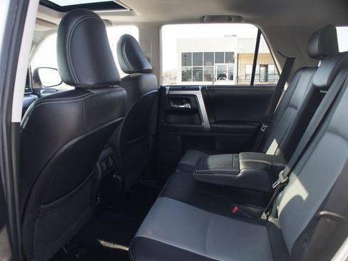 Used 2018 Toyota 4Runner SR5 Premium image 14