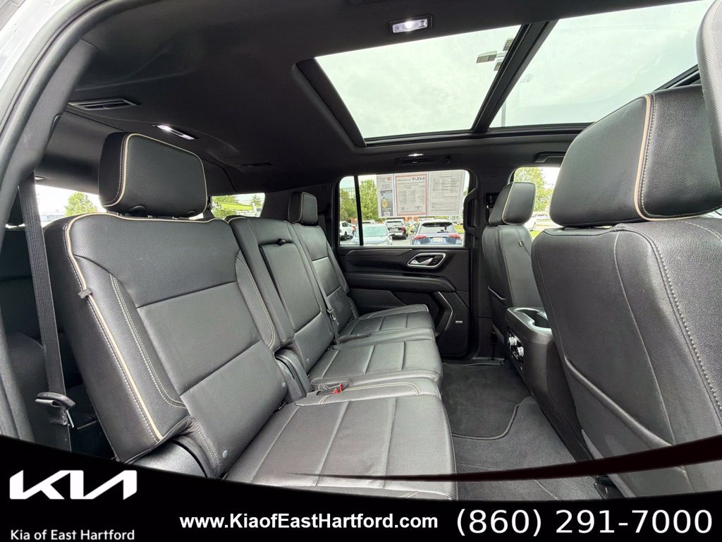 Used 2023 GMC Yukon XL SLT AWD/4WD image 13
