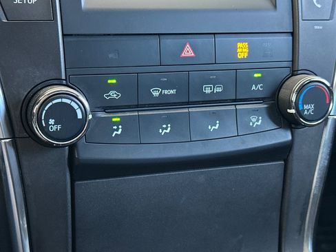 Certified 2016 Toyota Camry SE FWD image 18