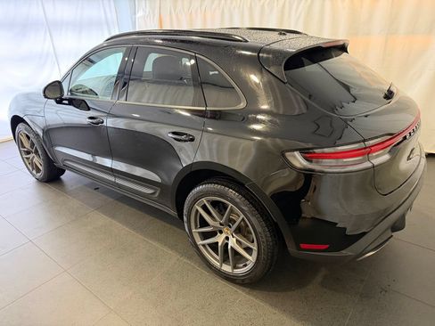 Certified 2026 Porsche Macan AWD/4WD image 3