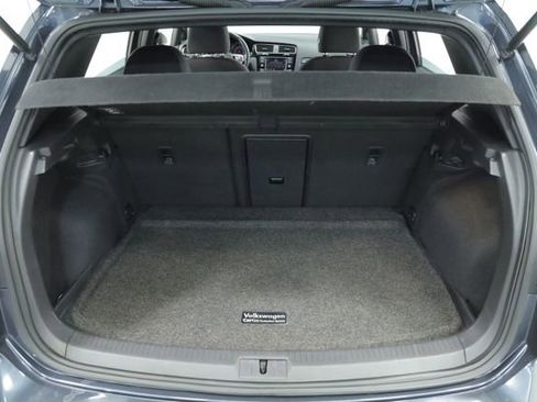 Used 2019 Volkswagen Golf 4-Door image 32