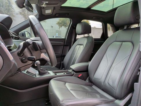 Certified 2022 Audi Q3 2.0T Premium Plus w/ Premium Plus Package image 16