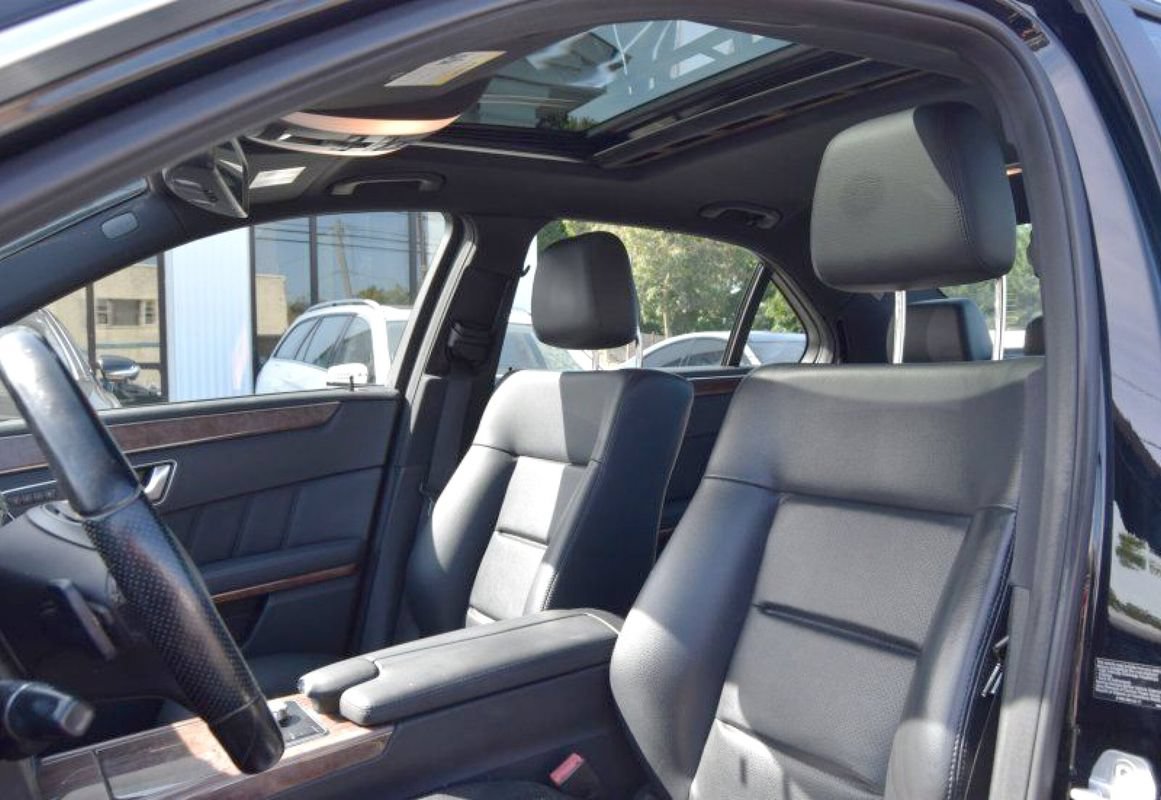 Used 2013 Mercedes-Benz E 350 4MATIC Sedan image 21