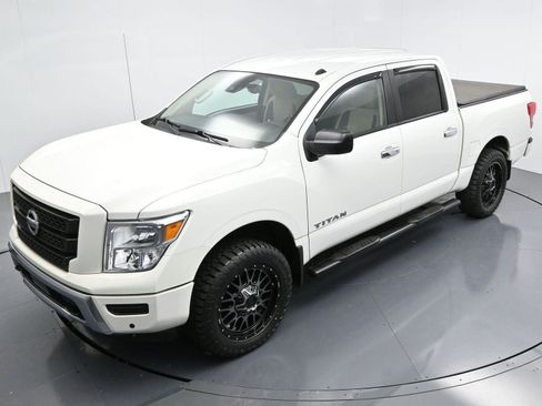 Used 2021 Nissan Titan SV w/ SV Convenience Package image 33