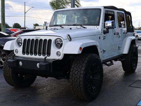 Used 2014 Jeep Wrangler Unlimited Sahara w/ Connectivity Group image 2
