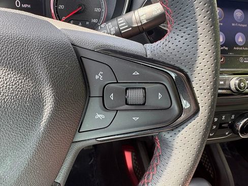 Used 2022 Chevrolet TrailBlazer RS w/ Sun and Liftgate Package AWD/4WD image 21