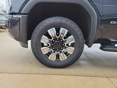 Used 2025 GMC Sierra 2500 Denali image 19