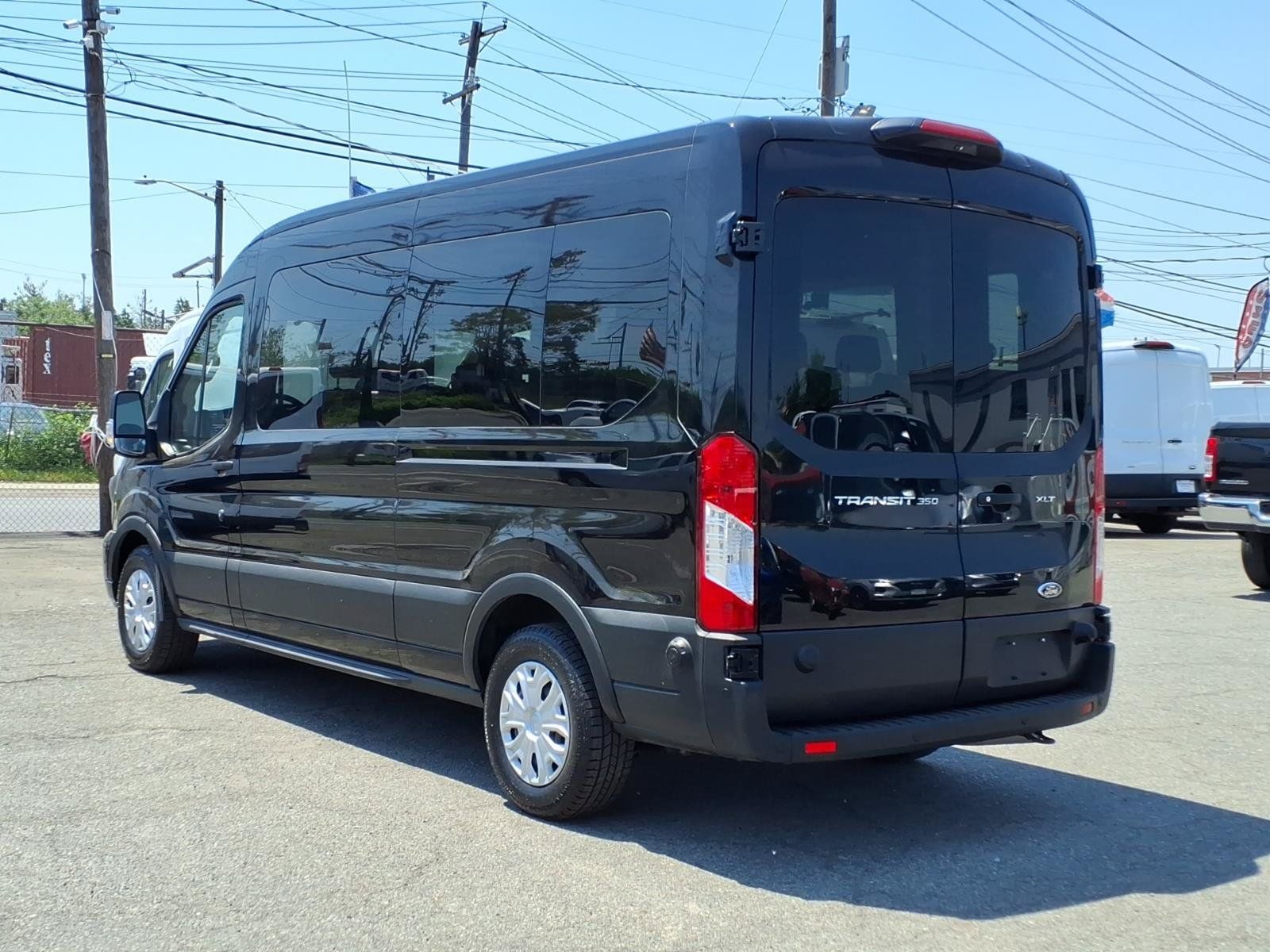 Used 2024 Ford Transit 350 XLT RWD image 5