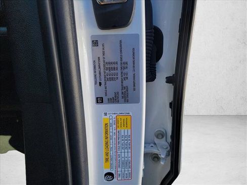 Used 2021 Cadillac Escalade Premium Luxury image 27